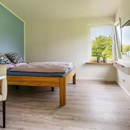 Karla - Stilvolles Mit Terrasse Und Garten * Ahrenviolfeld